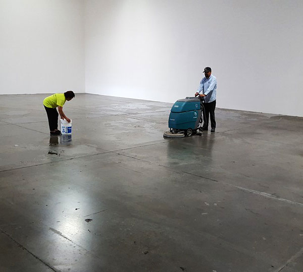 Industrial manufacturing cleaning services